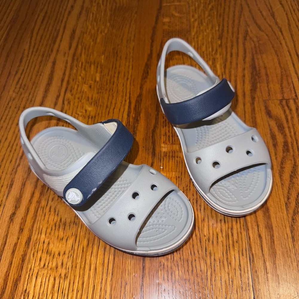Girls Crocs Sandals Gray